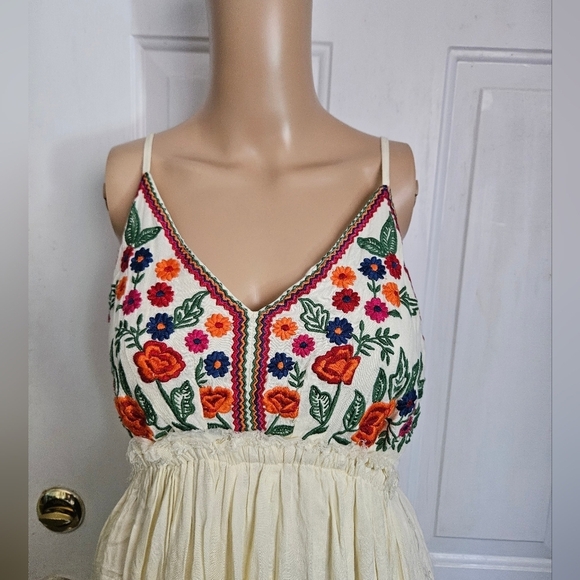 Raga Isabella Embroidered Pale Yellow Maxi Dress - Picture 4 of 8